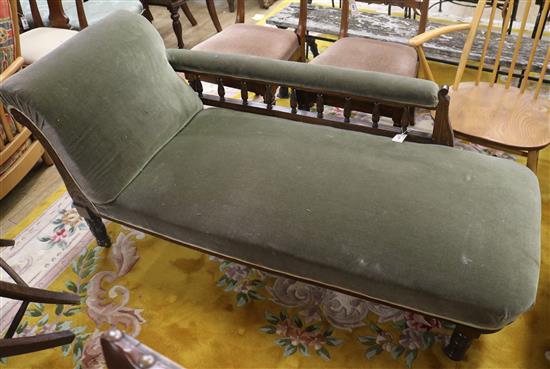 A late Victorian chaise longue W.165cm